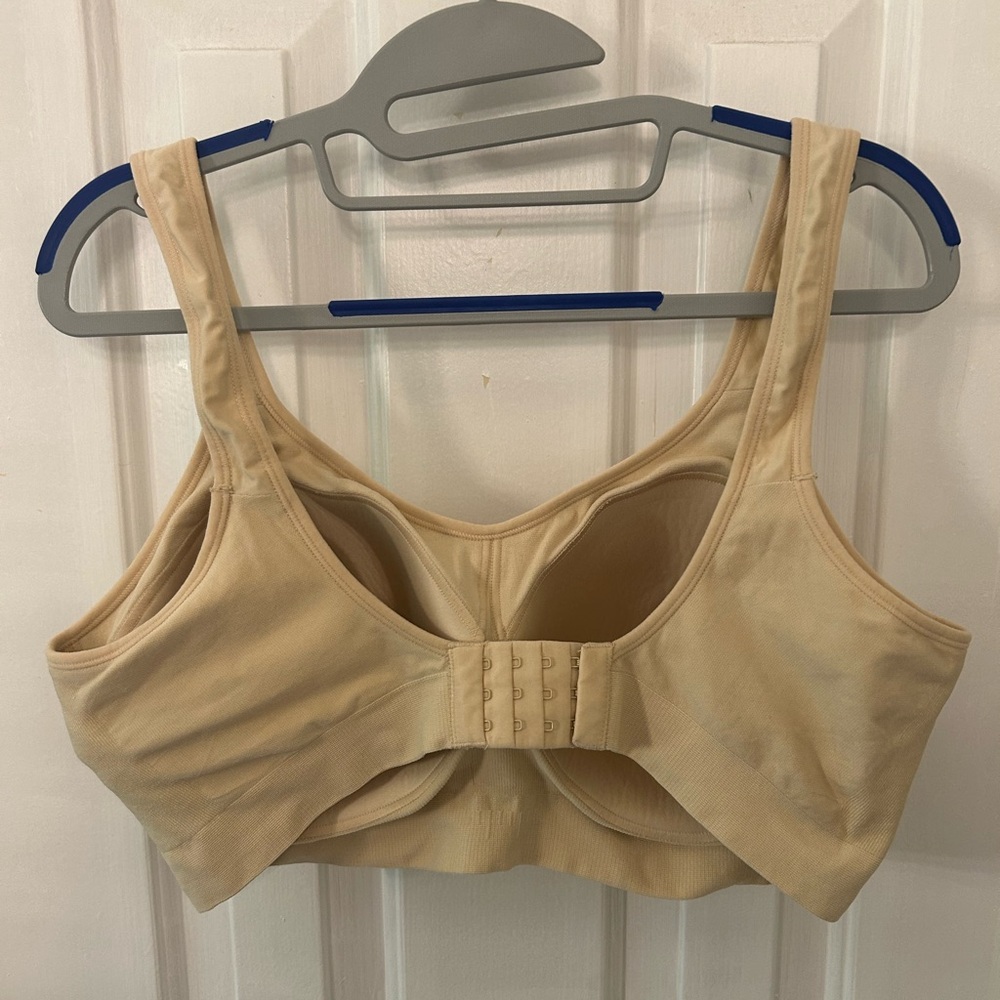 2 Underoutfit Size 3XL Comfort Shaping Bras - Picture 4 of 9
